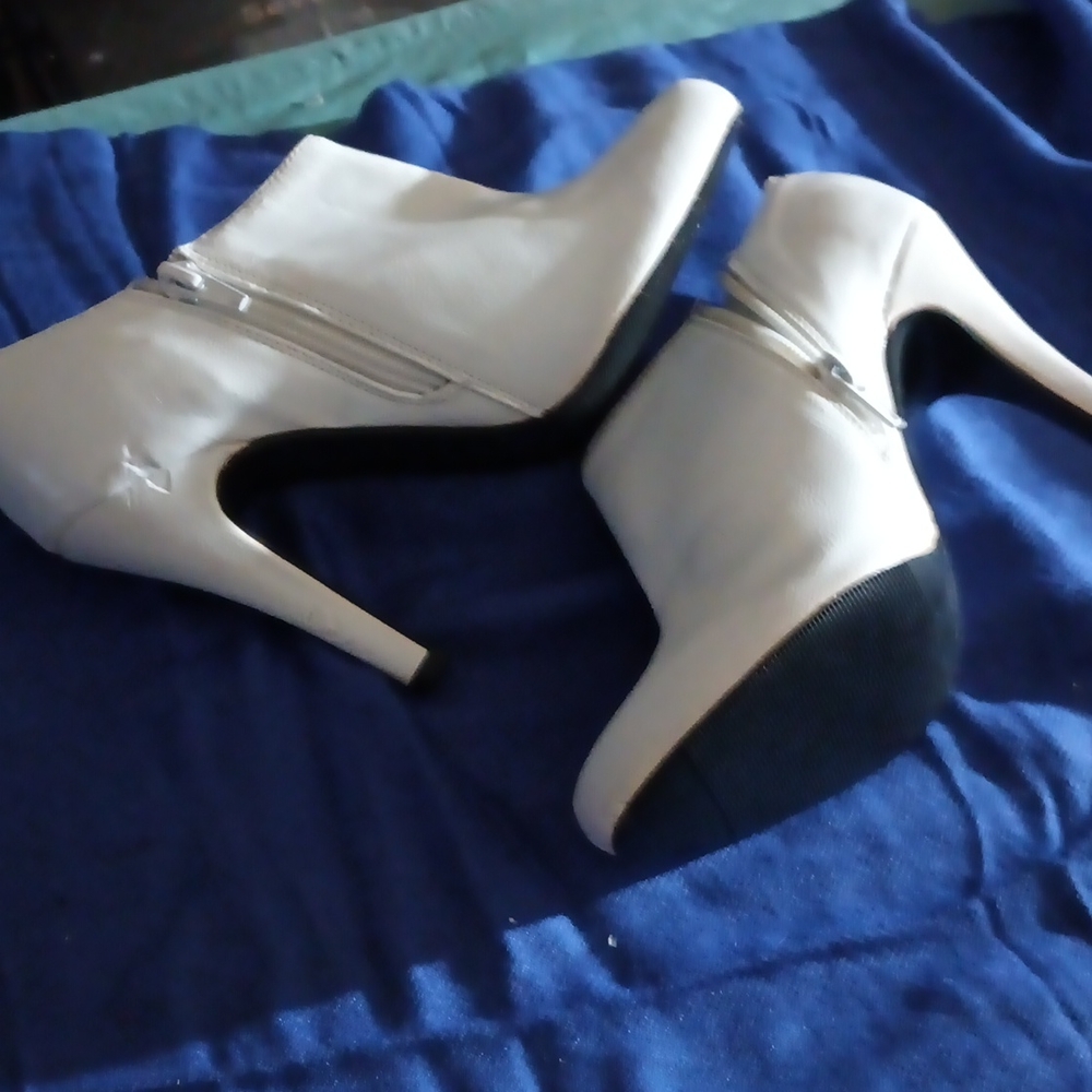 Shoe's